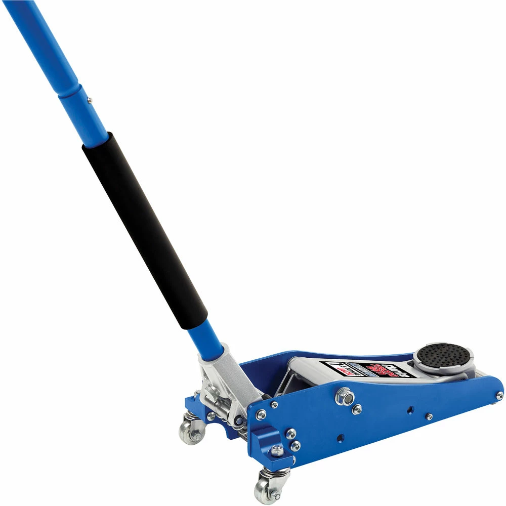 Clarke CTJ1500QL 1.5 Tonne Aluminium & Steel Quick-Lift Trolley Jack 2 Clarke CTJ1500QL 1.5 Tonne Aluminium & Steel Quick-Lift Trolley Jack - Image 2